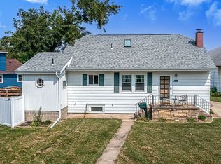 271 Johnson Ave NW, Cedar Rapids, IA 52405