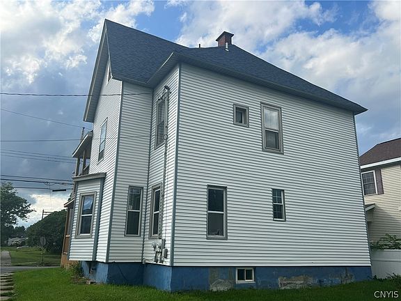 4th image of 1223 West St