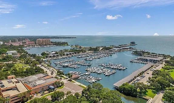 1 Beach Dr SE #801 — Photo 40
