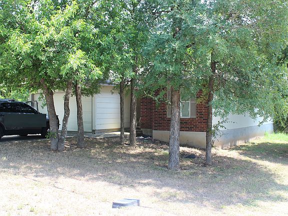 3rd image of 153 Oak River Dr