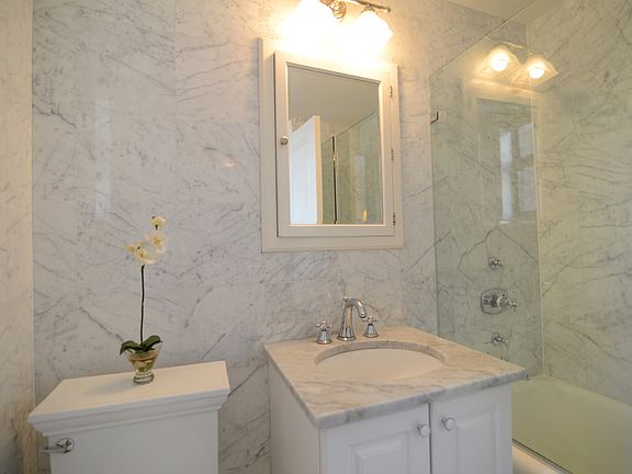 5th image of 23 W 73rd St #1011A