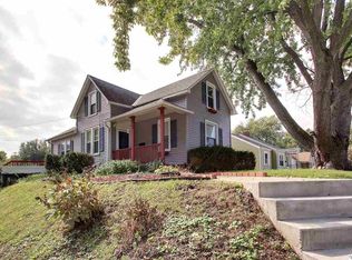 1436 Maple St, Quincy, IL 62301