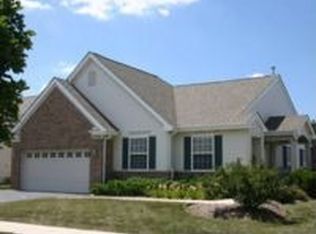 2940 Saganashkee Ln, Naperville, IL 60564