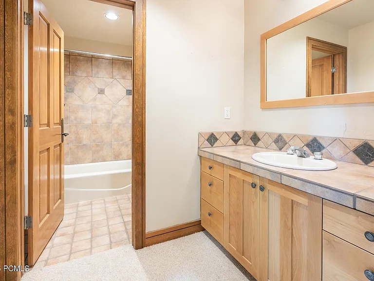 2780 Gallivan Loop #32 — Photo 28