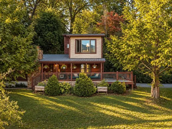 111 Pine St, Bryson City, NC 28713
