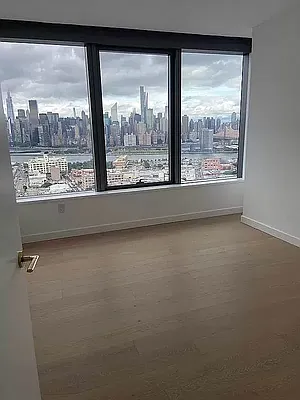 Rented by Prime Estates Realty Inc | media 8