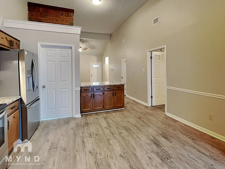 3946 Misty Lake Cv — Photo 4