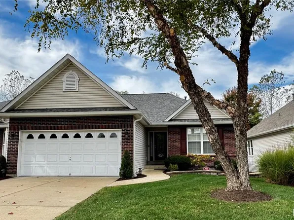 421 Dames Park Dr, O'Fallon, MO 63366