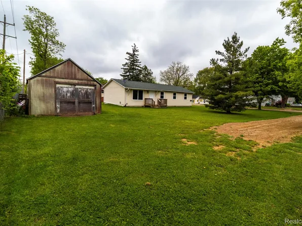 519 S Elm St, Lapeer, MI 48446