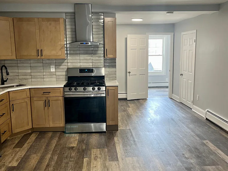 311 Lafayette St #2 — Photo 2