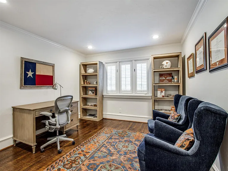3909 Greenbrier Dr — Photo 23