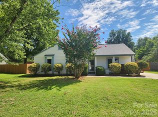 11318 Treebark Dr, Pineville, NC 28134