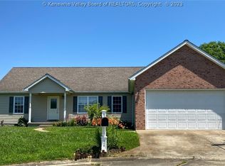110 Sir Barton Dr, Evans, WV 25241