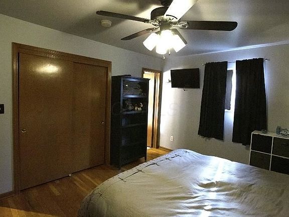 5th image of 12 Carriage Dr