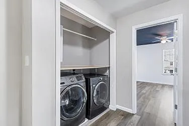 1815 Hyland Green Dr — Photo 26
