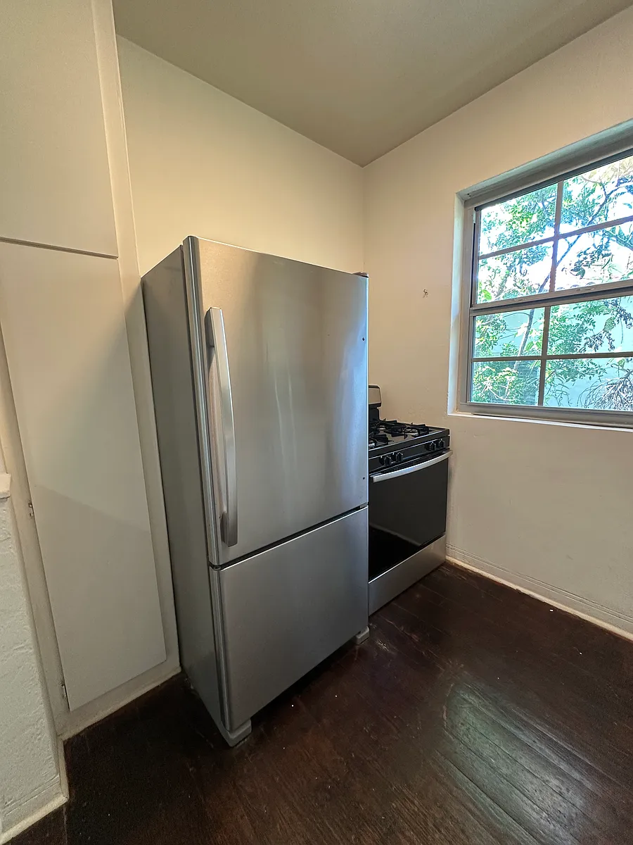 Building Photo - 1611 Euclid Ave #10