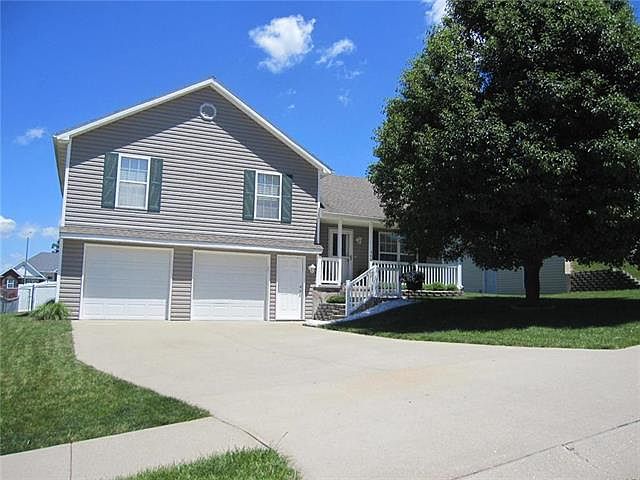 1st image of 3401 Stardust Dr