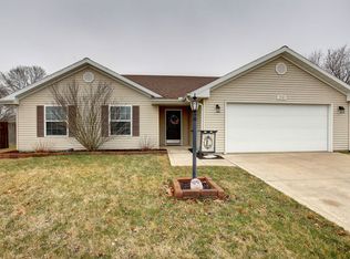 2708 Milford Dr, Urbana, IL 61802