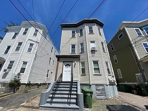 10 Berkeley St #2