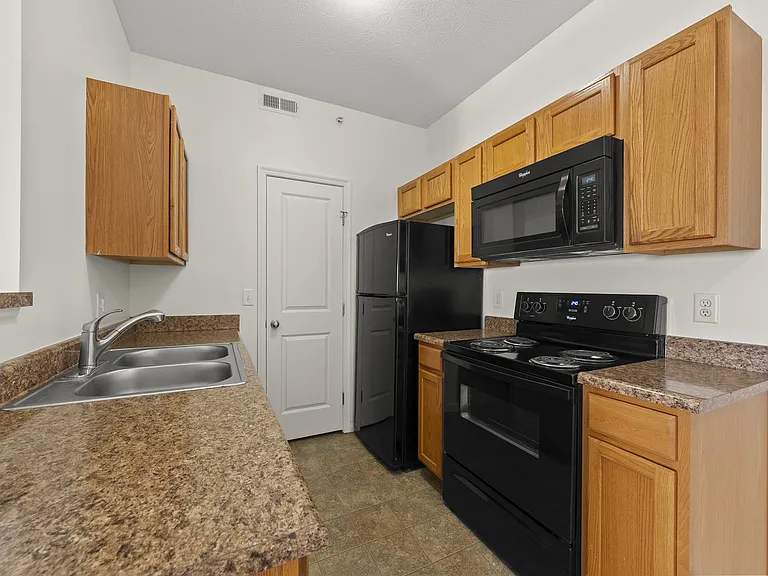 Madden's Pointe — Photo 22
