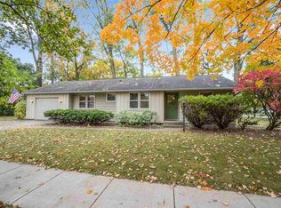 1700 E Sugnet Rd, Midland, MI 48642