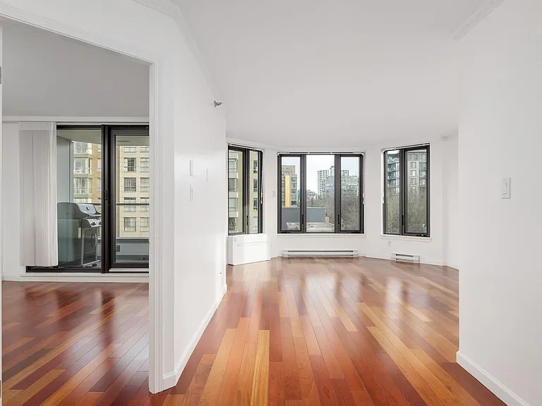 2201 Pine St #604 — Photo 5