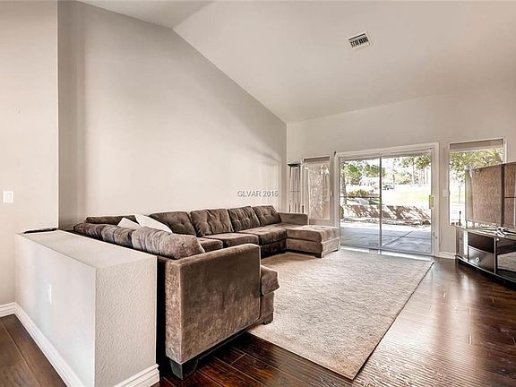 3rd image of 3037 Wonderview Dr
