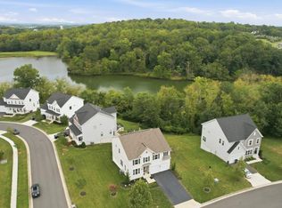 17992 Ridgewood Pl, Round Hill, VA 20141