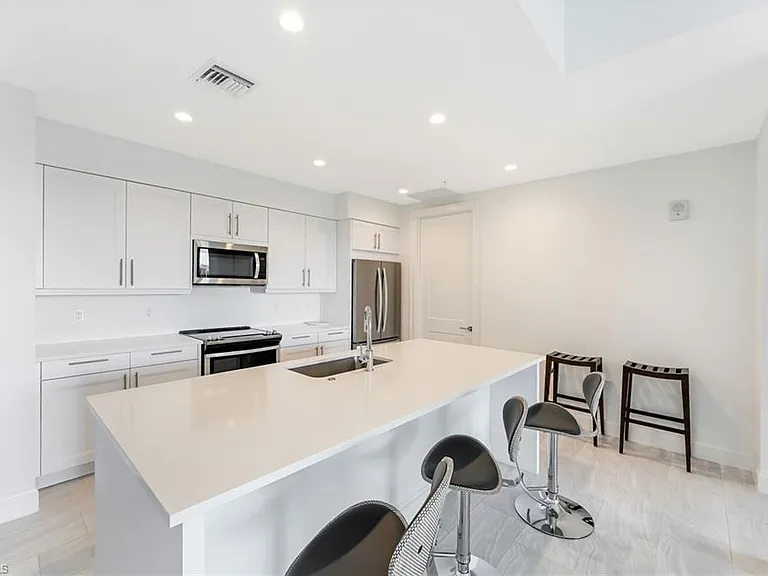 1111 Central Ave #417A — Photo 11