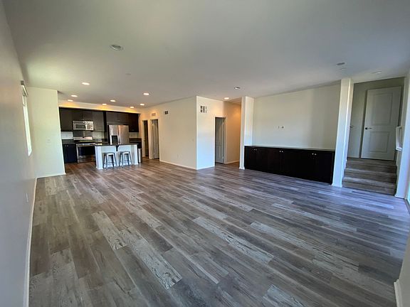 5th image of 117 Olive Ave