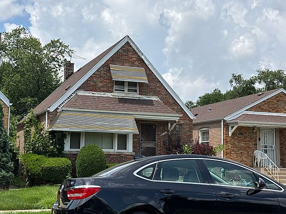 3rd image of 8020 S Talman Ave
