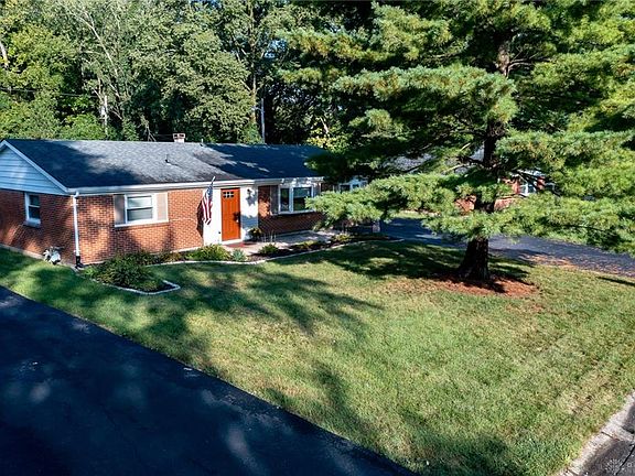 3rd image of 8525 Elmway Dr