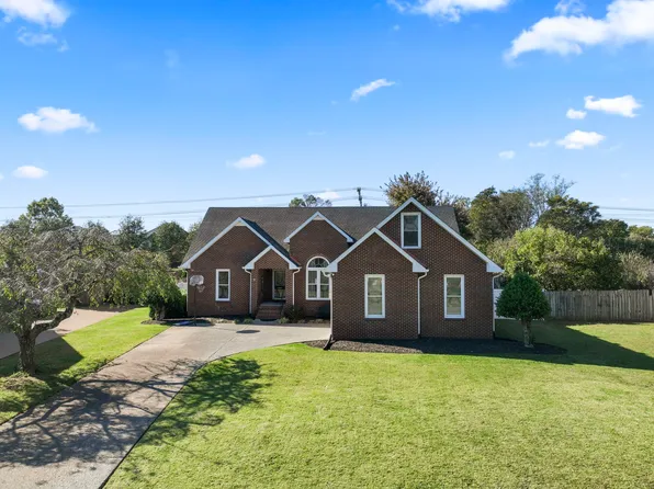 2511 Colfax Dr, Murfreesboro, TN 37129