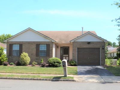 64 Clubhouse Ln, Marlboro, NJ, 07746