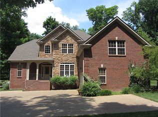 133 Meadowlake Dr, Hendersonville, TN 37075