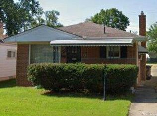 29453 Hazelwood St, Inkster, MI 48141