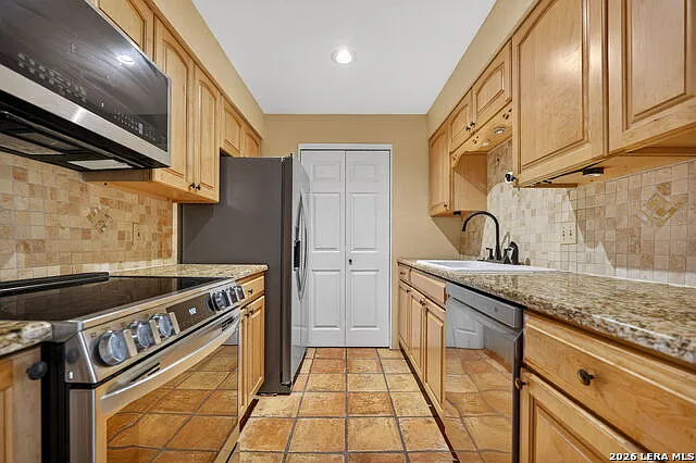 7701 Wurzbach Rd #1802 — Photo 16