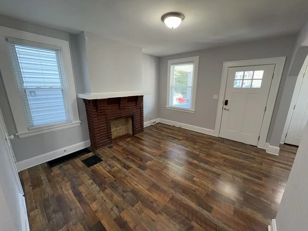 1762 Williams Avenue — Photo 3