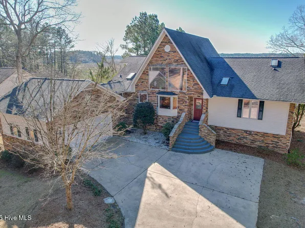 818 Loblolly Drive, Vass, NC 28394