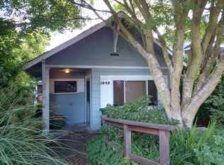 1842 N 51st St, Seattle, WA 98103