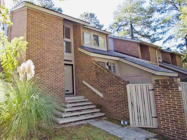 12 Gardenwood Ct, Columbia, SC 29209