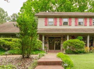 19 Huntington Rd, Little Rock, AR 72227