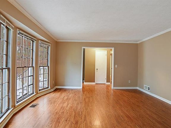 4th image of 3335 Creek Hollow Dr