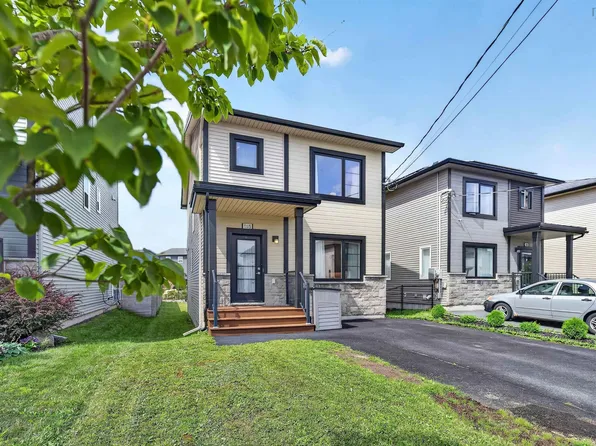 185 Titanium Cres, Halifax, NS B3P 0J3