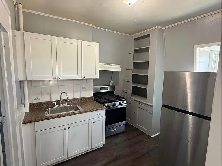 37 S Hamilton St #6 — Photo 4