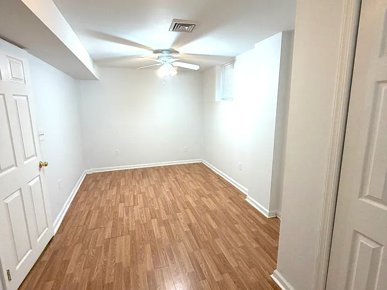 112 Tennyson Ave — Photo 36