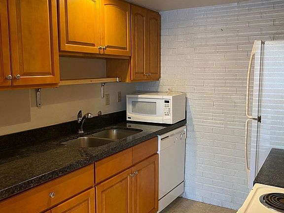 5th image of 16 147th Ave SE APT 3
