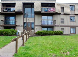 9501 Sunrise Blvd UNIT J26, North Royalton, OH 44133