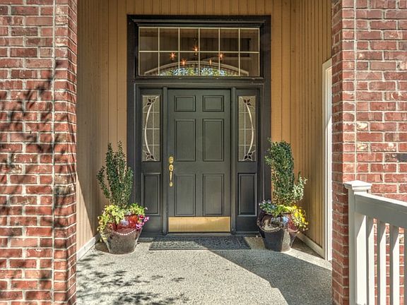 3rd image of 22316 NE 19th St