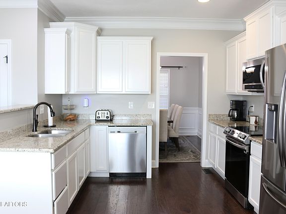 4th image of 2851 Southwinds Cir